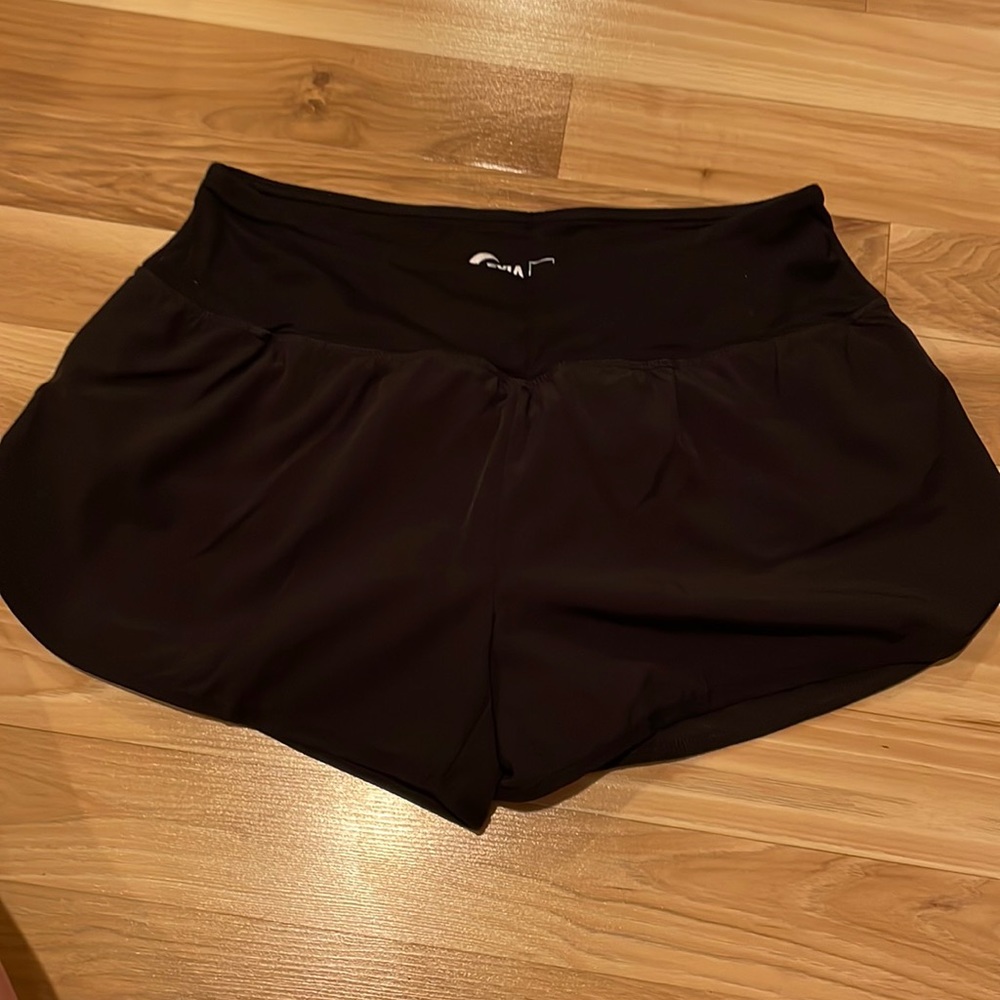 Zyia Shorts
